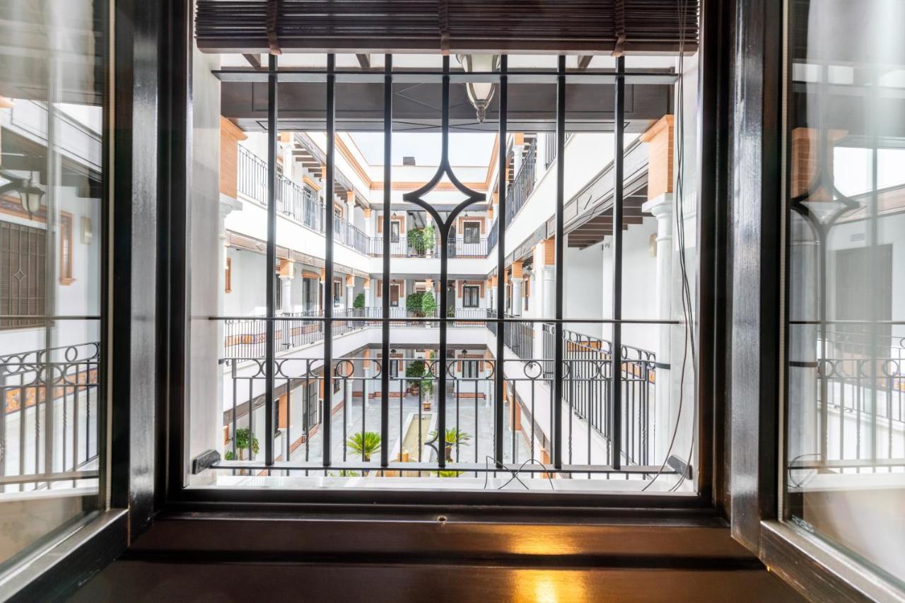 Center Of Seville! Luxury Apartment In Sevillian Manor House! Exteriör bild
